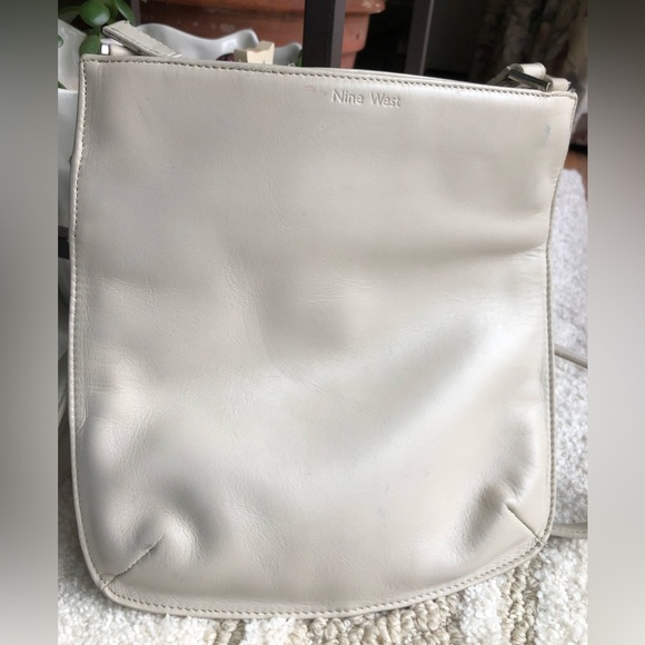 Nine West cross body leather bag. - Picture 2 of 6
